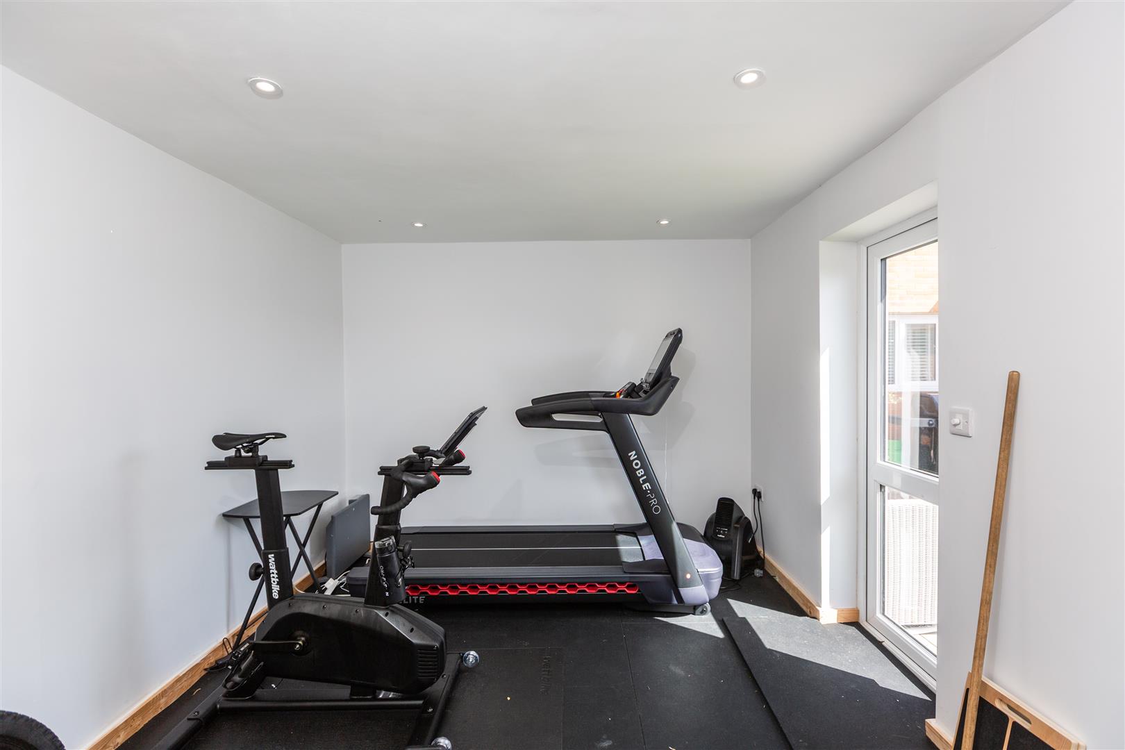 Awel Y Mor, Sketty, Swansea, SA2 9FL